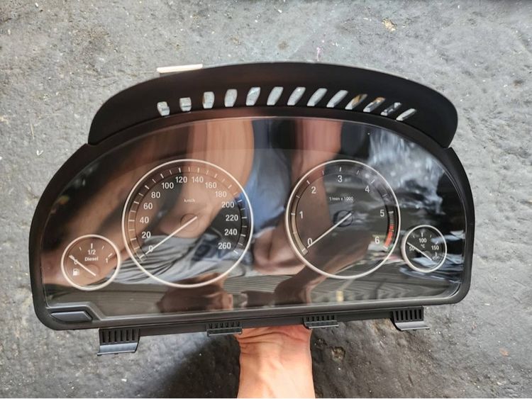 ไมล์ BMW F10 รูปที่ 8