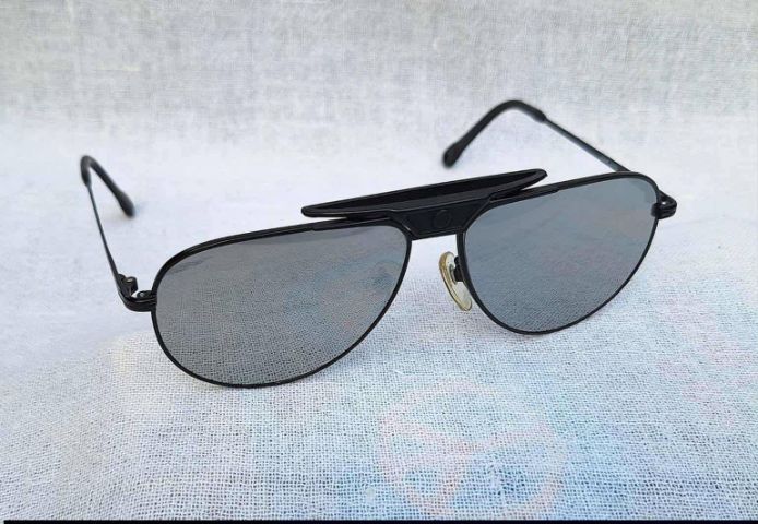 แว่นตาสิงห์ดำ–อเวีย์เตอร์—เอาท์ดอร์สแมน เดอะ บิ๊กเนม HOYA เลนส์กระจกคริสตัลญี่ปุ่น UNION COLOR LENS ปรอทเงิน–สว่าง...Authentic Vintage HOYA handcrafted in Nishitōkyō, Japan รูปที่ 3