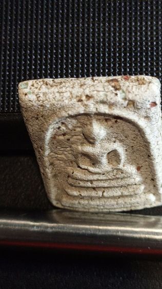 พระสมเด็จวัดระฆังแถมเหรียญหลวงพ่อ รูปที่ 7