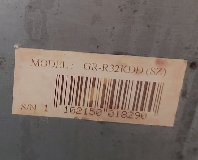 💢Toshiba ตู้เย็น 2 ประตูมือสอง 10.3คิว อาการเย็นไม่ฉ่ำ รูปที่ 11