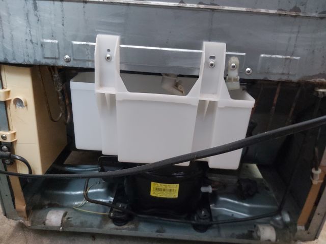 💢Toshiba ตู้เย็น 2 ประตูมือสอง 10.3คิว อาการเย็นไม่ฉ่ำ รูปที่ 10