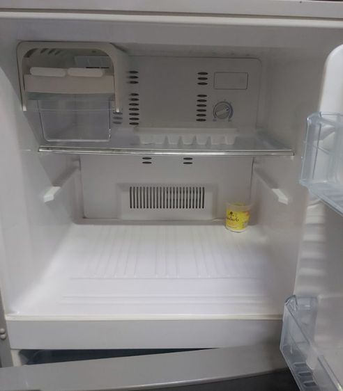 💢Toshiba ตู้เย็น 2 ประตูมือสอง 10.3คิว อาการเย็นไม่ฉ่ำ รูปที่ 5