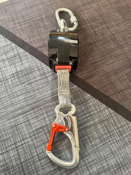 อุปกรณ์เครื่องมือช่าง รอกนิรภัยดึงกลับอัตโนมัติญี่ปุ่น Safety Block Reel