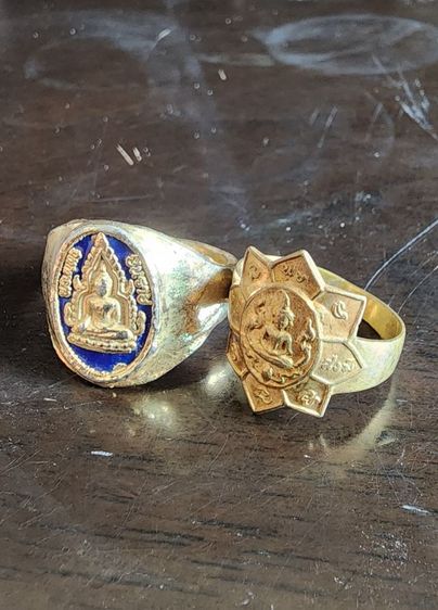 แหวนพระ ๒ วง รูปที่ 2