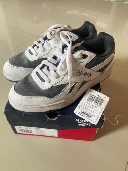 รองเท้า Reebok 