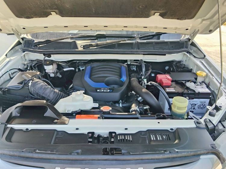 Isuzu D-MAX 2022 1.9 Hi-Lander Z Pickup ดีเซล ไม่ติดแก๊ส เกียร์ธรรมดา ขาว รูปที่ 3
