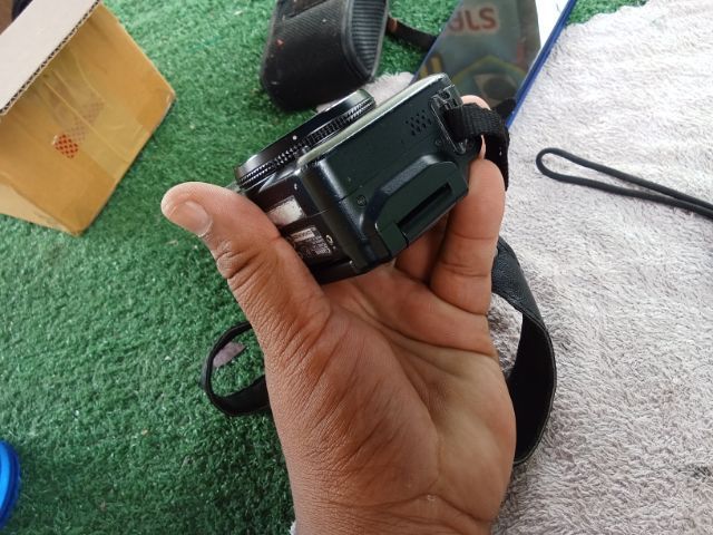 งานช่าง Canon G11 ได้มาแบบนี้ไม่มีแบต ไม่ได้เทสไม่ประกันแต่สวยมาก ขาย2500 รวมส่ง