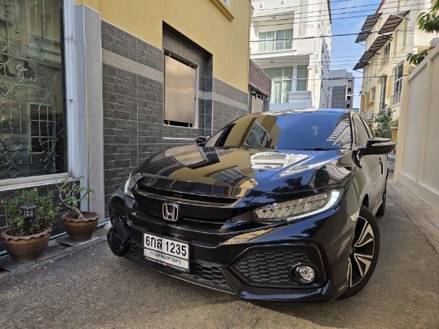 Honda Civic 2017 1.5 Turbo RS Sedan เบนซิน ไม่ติดแก๊ส เกียร์อัตโนมัติ ดำ รูปที่ 2