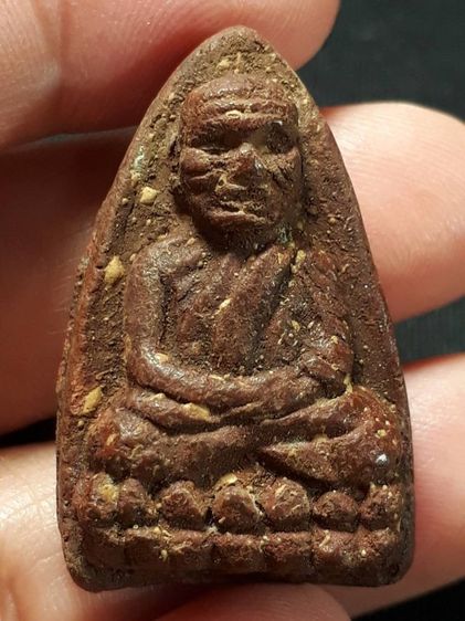 หลวงปู่ทวดเนื้อว่าน วัดช้างให้ จังหวัดปัตตานี