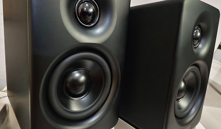 ลำโพง edifier M60 มือ2 อายุ 1 เดือน สภาพเริศไม่ต่างกับของใหม่ + แถมหูฟังใหม่ รูปที่ 3