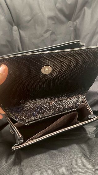 ขายครึ่งราคาฟรีค่าจัดส่ง กระเป๋าถือสวยสีดำวัสดุอย่างดี รูปที่ 2