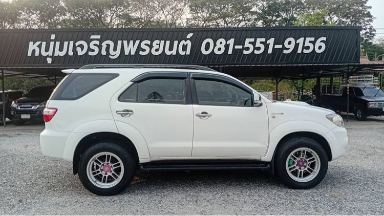Toyota Fortuner 2010 3.0 V Aperto Utility-car ดีเซล ไม่ติดแก๊ส เกียร์อัตโนมัติ ขาว รูปที่ 3