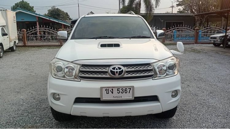 Toyota Fortuner 2010 3.0 V Aperto Utility-car ดีเซล ไม่ติดแก๊ส เกียร์อัตโนมัติ ขาว รูปที่ 4