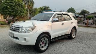 fortuner 3.0V Aperto 2wd รถบ้านสภาพสวย