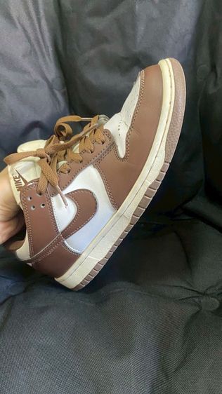น้ำตาล หนังสังเคราะห์ Nike รองเท้าผ้าใบ UK 6 | EU 39 1/3 | US 7.5 ขายต่อรองเท้าถูกๆ เบอร์ 39  คุ้มฟรีค่าส่งด่วนค่ะ