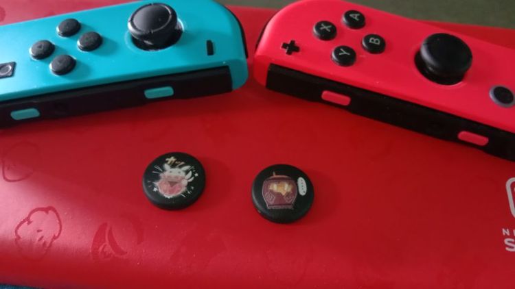 เครื่องเล่นเกม Nintendo switch มือสอง พร้อมเมม 128gb,แปลง atmosphere รูปที่ 6