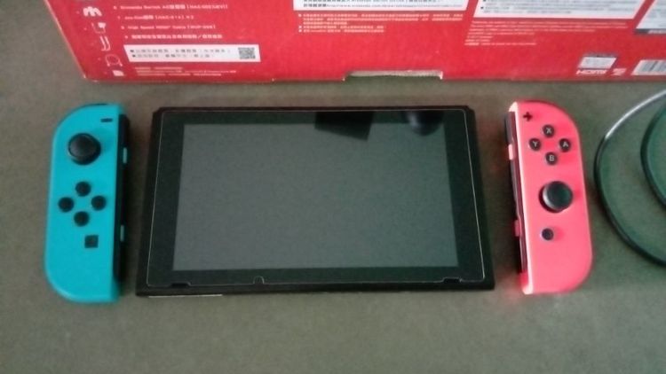 เครื่องเกมส์นินเทนโด เชื่อมต่อไร้สายได้ เครื่องเล่นเกม Nintendo switch มือสอง พร้อมเมม 128gb,แปลง atmosphere
