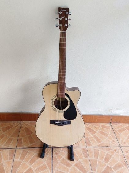 กีต้าร์โปร่ง Yamaha FS100C 39นิ้ว สถาพมือ1 ไม่เคยเล่น ซื้อมา 7000 ส่งต่อ 3900  ถูกมาก ไม่มีกระเป๋า นัดรับพระราม2 