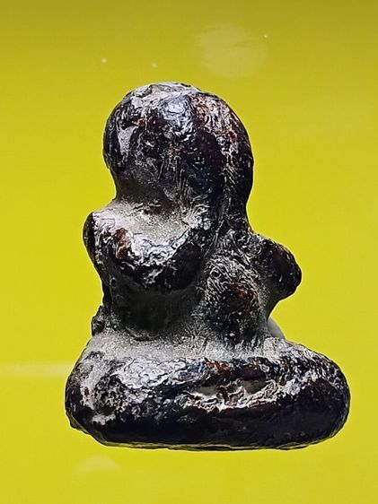 พระปิดตาเก่า หลวงปู่เอี่ยม วัดสะพานสูง ยุคเเรก สภาพสวยเก่ามาก เนื้อลงรักลงชาดโบราณมา ยุบยับแยกย่น สวยเก่าเดิมมาก หาชมยาก พบน้อย น่าใช้มากๆ รูปที่ 4