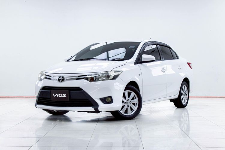 Toyota Vios 2014 1.5 E Sedan เบนซิน ไม่ติดแก๊ส เกียร์ธรรมดา ขาว