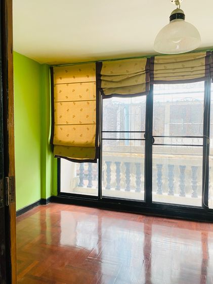 อื่นๆ มีบางส่วน สร้างเสร็จก่อน 2010 Townhouse for sale รูปที่ 3