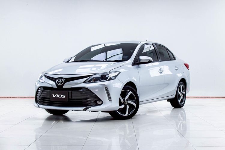 Toyota Vios 2020 1.5 High Sedan เบนซิน ไม่ติดแก๊ส เกียร์อัตโนมัติ เทา