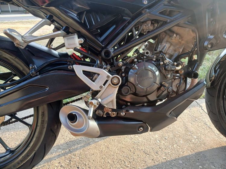 Honda cb150r รูปที่ 6