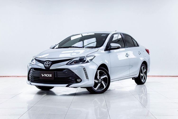 รถ Toyota Vios 1.5 High สี เทา