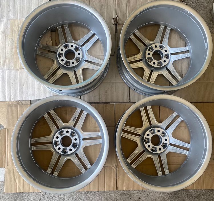 ล้อAMG Benz แท้ W207 E-COUPE CABRIOLET 18นิ้ว Made in Germany by Ronal หน้า 8J x 18H2 ET45 Part N0. A207 401 13 02 หลัง 8.5J x 18H2 ET49  รูปที่ 8