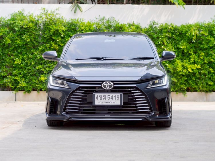 Toyota Yaris ATIV 2023 1.2 Smart Sedan เบนซิน ไม่ติดแก๊ส เกียร์อัตโนมัติ เทา รูปที่ 2