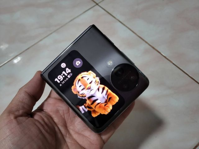 oppo find 3 flip เครื่องสวยราคาถุกใช้ง่นปรกติ
