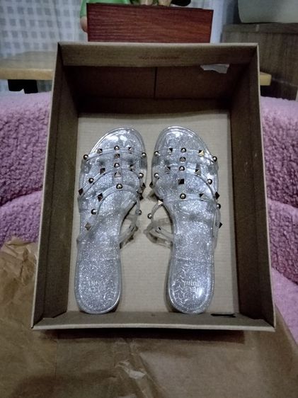 รองเท้าแตะjelly bunnyแท้ ไซส์38 สภาพใหม่มากๆ ไม่เคยใส่