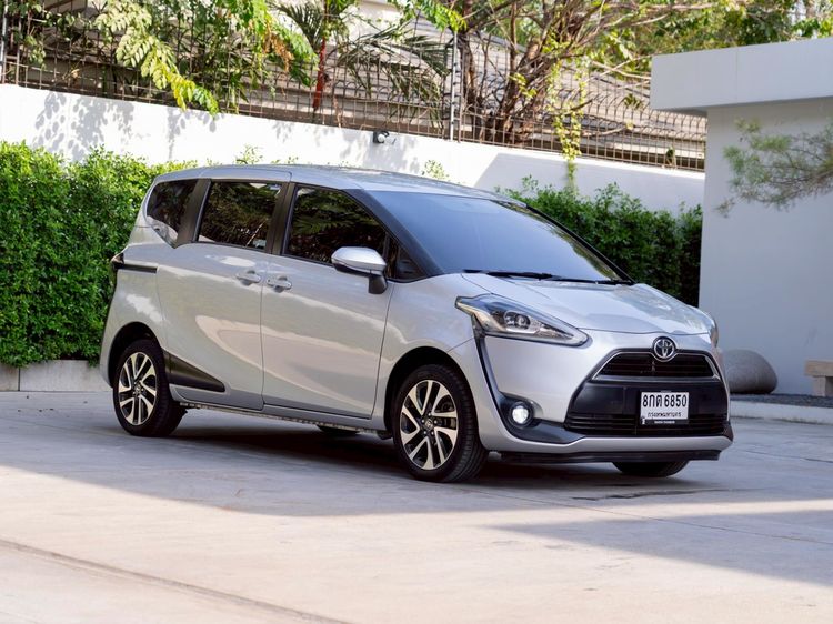 Toyota Sienta 2019 1.5 V Utility-car เบนซิน ไม่ติดแก๊ส เกียร์อัตโนมัติ เงิน