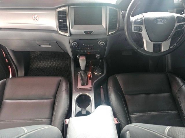 Ford Everest 2017 3.2 Titanium 4WD Utility-car ดีเซล เกียร์อัตโนมัติ แดง รูปที่ 3