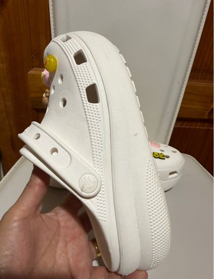 รองเท้า Crocs Classic Crush Clog รูปที่ 12