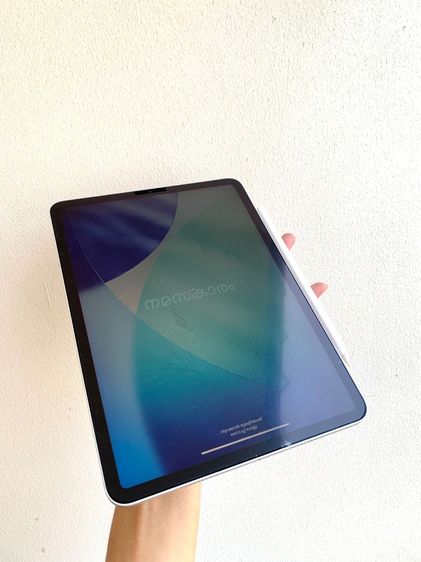 iPad Pro M1 256GB WiFi + Cellular ตำหนิจอนอกแตก แต่ไม่มีผลต่อการใช้งาน