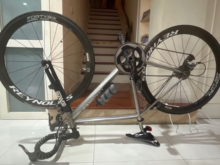 จักรยานเสือหมอบขนาดเต็ม (Titanium Road Bike) ยี่ห้อ Lynskey รุ่น R440
