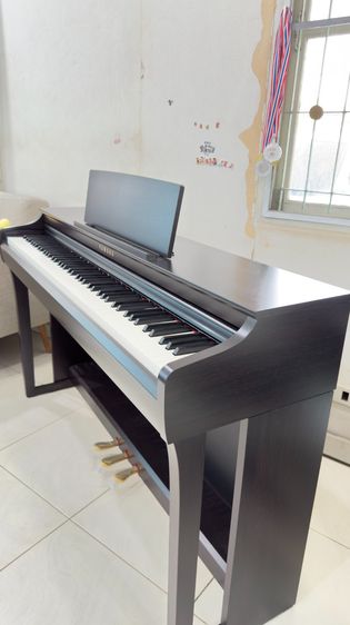 ขาย Yamaha Digital Piano รุ่น CLP-825 สภาพเหมือนใหม่ พร้อมอุปกรณ์ครบ รูปที่ 2
