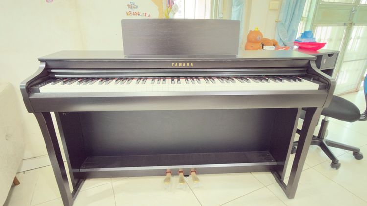 ขาย Yamaha Digital Piano รุ่น CLP-825 สภาพเหมือนใหม่ พร้อมอุปกรณ์ครบ รูปที่ 3