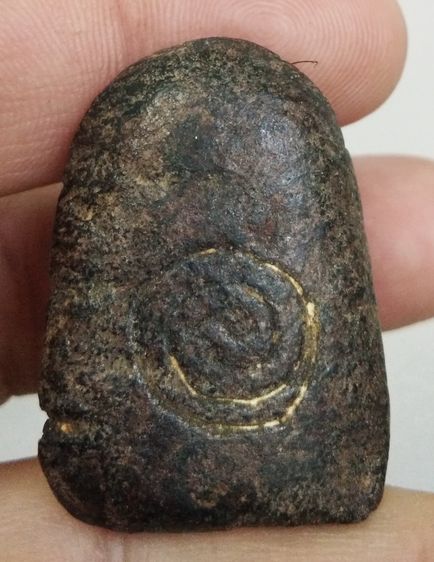 3034-พระหลวงพ่ออิ่ม วัดคลองด่าน (วัดบางเหี้ย) จังหวัดสมุทรปราการ พิมพ์พระคงเนื้อผงจุ่มรัก หลังยันต์ รูปที่ 3