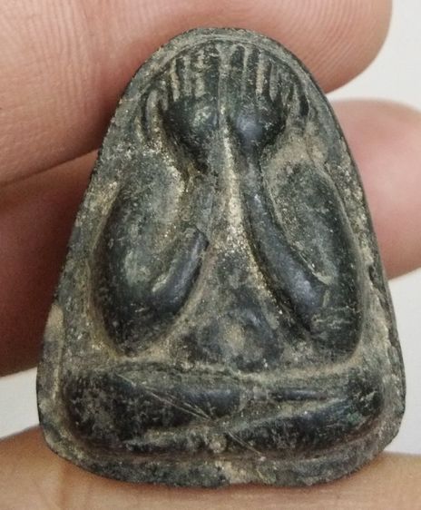 3041-พระปิดตาหลวงพ่อปาน วัดเครือวัลย์ จ.ชลบุรี เนื้อผงคลุกรักผสมผงหลวงพ่อแก้ว วัดเครือวัลย์ รูปที่ 16