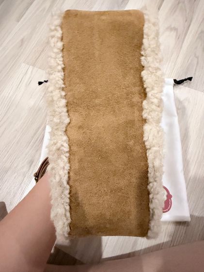 กระเป๋า MUVA สีน้ำตาลมีขน รูปที่ 5