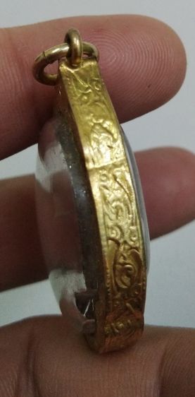 3045-เหรียญหลวงพ่อคง วัดวังสรรพรส เนื้อทองแดงเก่าเลี่ยมกรอบ หลังยันต์พระพุทธ รูปที่ 10