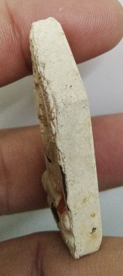 3046-พระขุนแผนหลวงพ่อคูณ เนื้อขาวพุทธคุณผสมธูปยาสูบ รุ่นรวยมหาเสน่ห์ ปี 2543 ตะกรุดเงิน 19 ดอก ฝังพลอยเสก เกศา จีวร รูปที่ 14