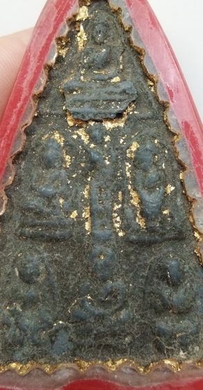 3047-เหรียญหล่อพระเนื้อชินตะกั่วเก่า พระพิจิตร ยอดซุ้ม เลี่ยมกรอบเปิดหน้าแบบโบราณ