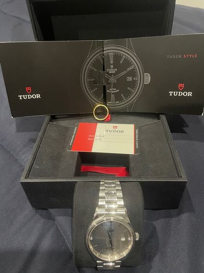 Tudor Style M12700-0003