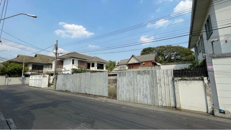 ที่ดินเสนานิคม 12 จากBTS รัชโยธิน 1.9 กม ราคาเพียง 8.2 ล้าน