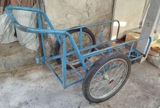 รถเข็นสามล้อ