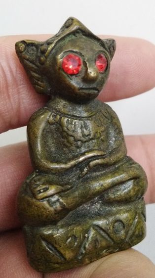 3062-งั่งตาแดงเนื้อทองเหลืองฐานบัวเล็บช้าง ใต้ฐานอุดกริ่ง เขย่าไม่ดังนะครับ ขนาดฐาน 2.5 ซม. สูงรวม 5 ซม รูปที่ 18