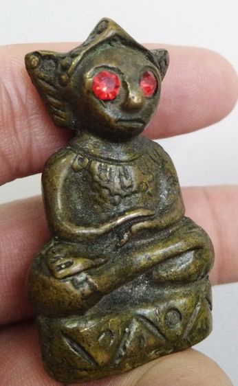 3062-งั่งตาแดงเนื้อทองเหลืองฐานบัวเล็บช้าง ใต้ฐานอุดกริ่ง เขย่าไม่ดังนะครับ ขนาดฐาน 2.5 ซม. สูงรวม 5 ซม รูปที่ 10